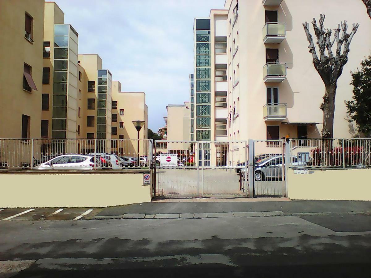 Accademia Apartment Ливорно Экстерьер фото